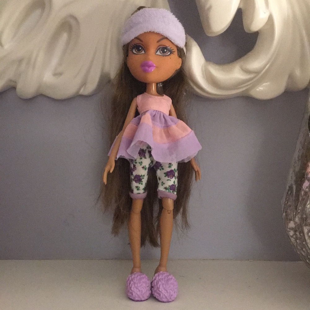 Bratz Yasmin Slumber Party Doll with Accessories!